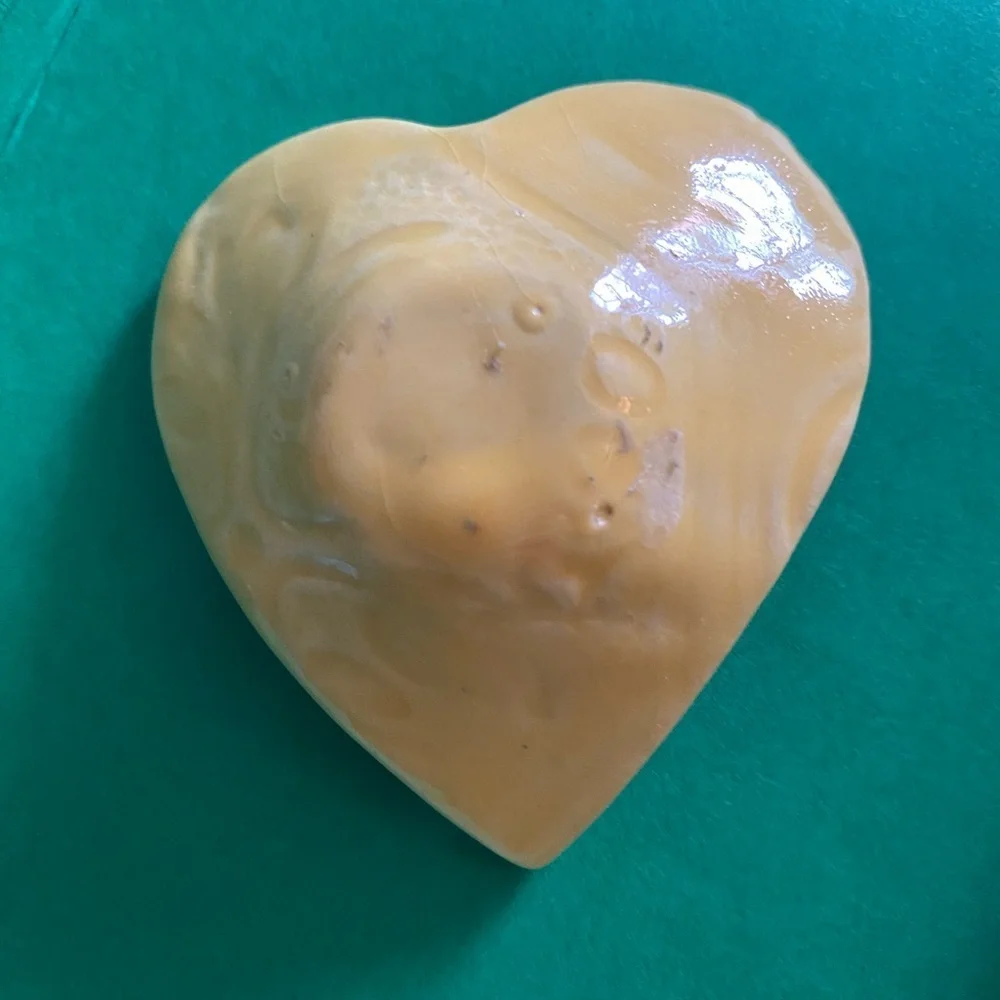 Yellow Heart-Shaped Jewelry Organizer with Elegant Design